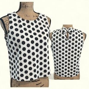 Sugarhill Black & White Daisy Print Sleeveless Top | Women’s Size 6 PTP 18”